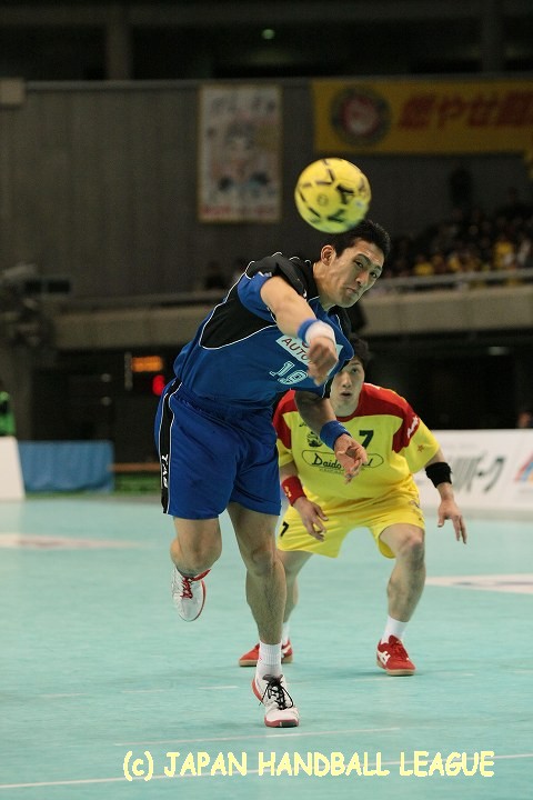 トヨタ車体 No.19 銘苅 淳