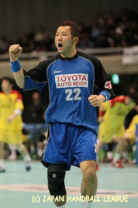 トヨタ車体 No.22 門山 哲也