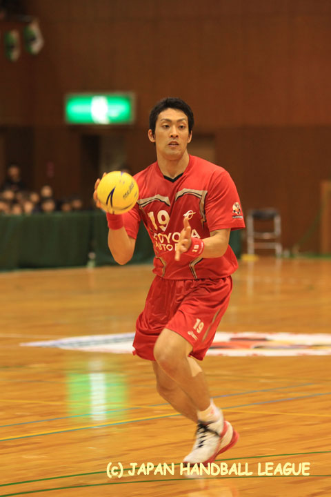 トヨタ車体 No.19 銘苅 淳