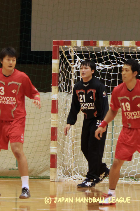 トヨタ車体 No.21 甲斐 昭人