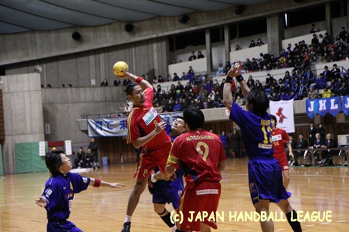 大崎電気 No.8 東長濱 秀希