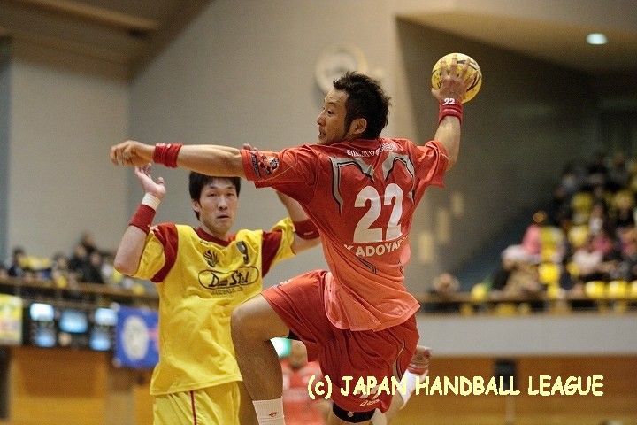 トヨタ車体 No.22 門山 哲也