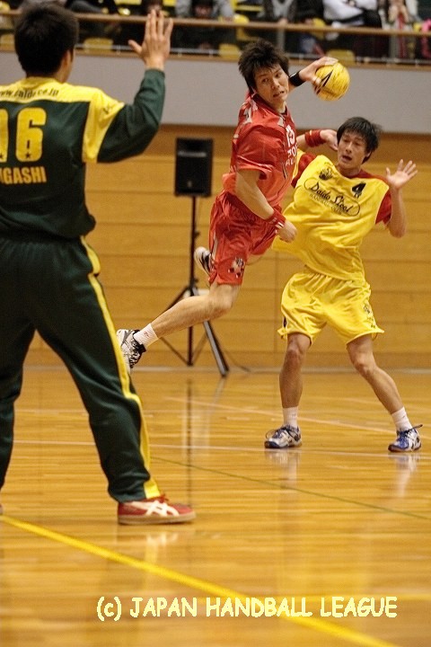 トヨタ車体 No.15 鶴谷 大輔