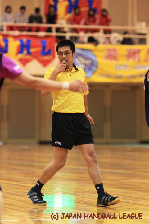 担当レフェリー 中村 行志